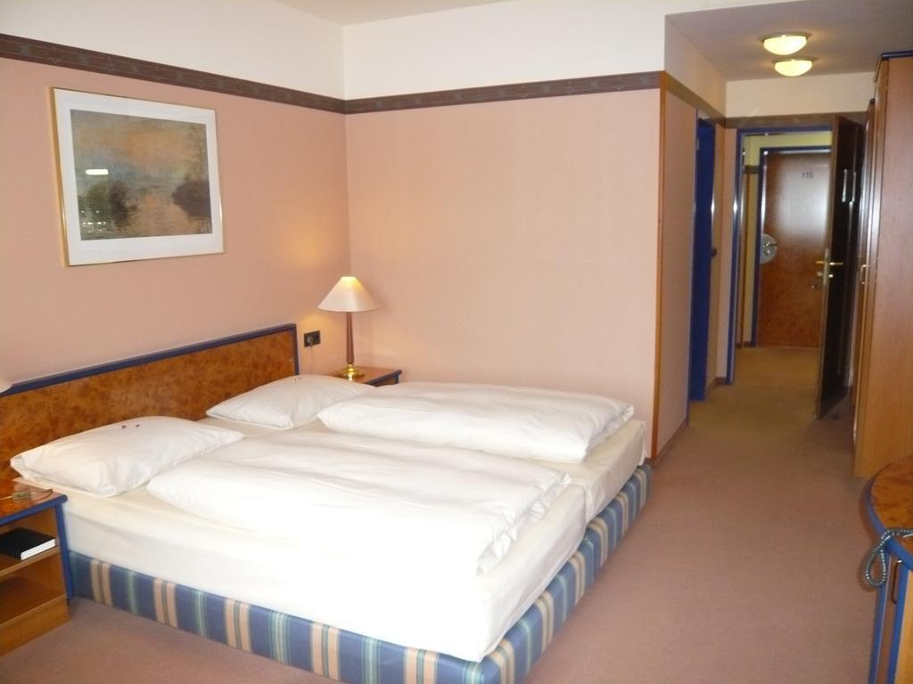 Hotel Falkenstein Pokoj fotografie